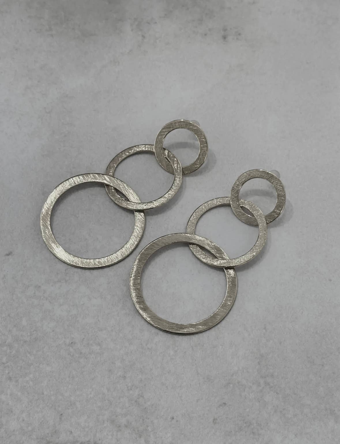 Boucles d’oreilles Mood en acier inoxydable doré brossé
