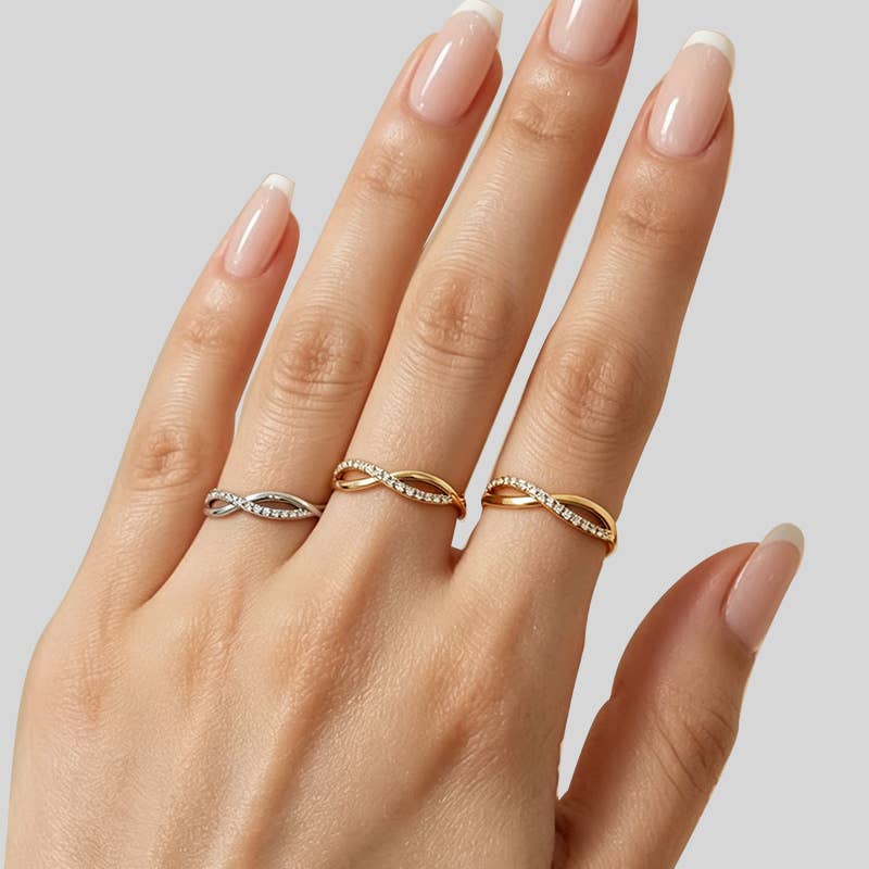 Bague Ajustable Infini Croisé & Pavé Scintillant