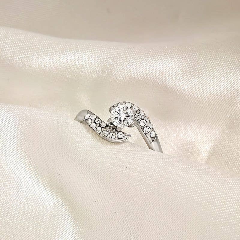 Bague Solitaire Enlacé Pavé Scintillant