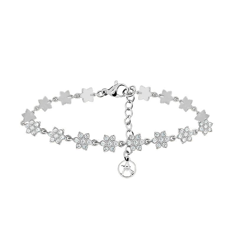 Bracelet argenté articulé composé d'une suite de maillons en forme de fleurs sertis de cristaux blancs transparents et brillants, présenté de face sur fond blanc.