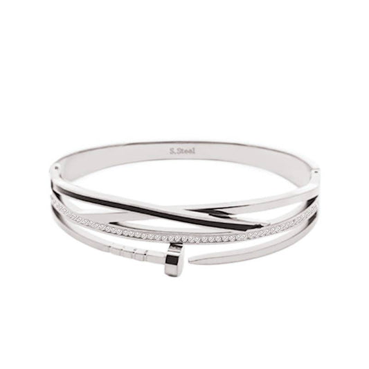 Bracelet jonc rigide argenté multi-rangs pour femme en acier inoxydable avec motif clou, ligne émaillée noire et rangée de strass clairs.