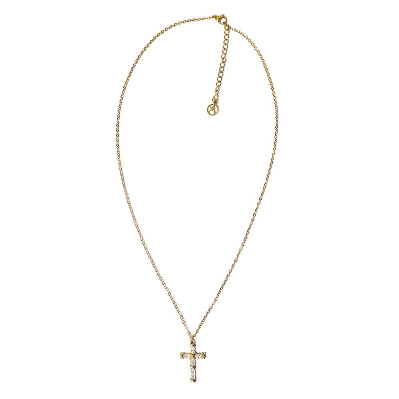 Collier avec pendentif croix ornée de zirconium