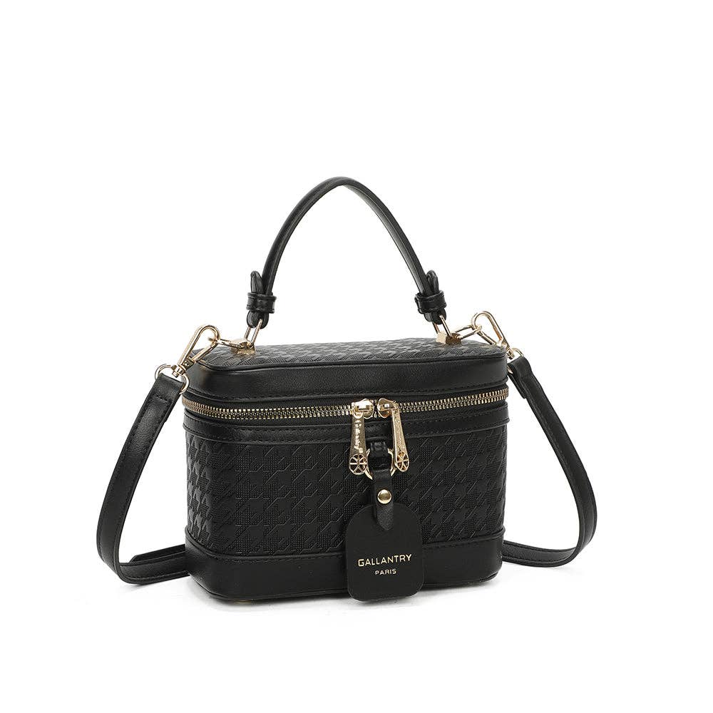 Sac boîte rigide Le Bambino couleur noir monochrome (REF 12) avec texture graphique en relief, fermetures éclair et mousquetons dorés, équipé de sa bandoulière et de son étiquette signature Gallantry Paris, isolé sur fond blanc.