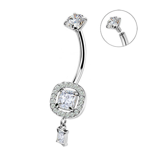 Piercing de nombril pendant argenté en acier chirurgical avec cristaux géométriques, halo de strass et zoom sur le système de vissage interne.