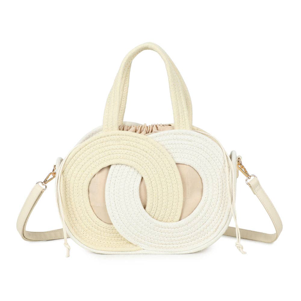 Sac à main ovale Orélya en corde tressée couleur beige crème et blanc écru (REF 42), avec deux grands anneaux entrelacés en relief sur le devant, fermeture pochon coulissante et bandoulière amovible, isolé sur fond blanc.